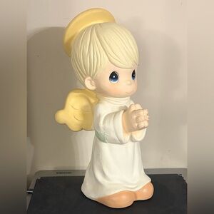 12” Precious Moments 1998 Universal Statuary Praying Boy
